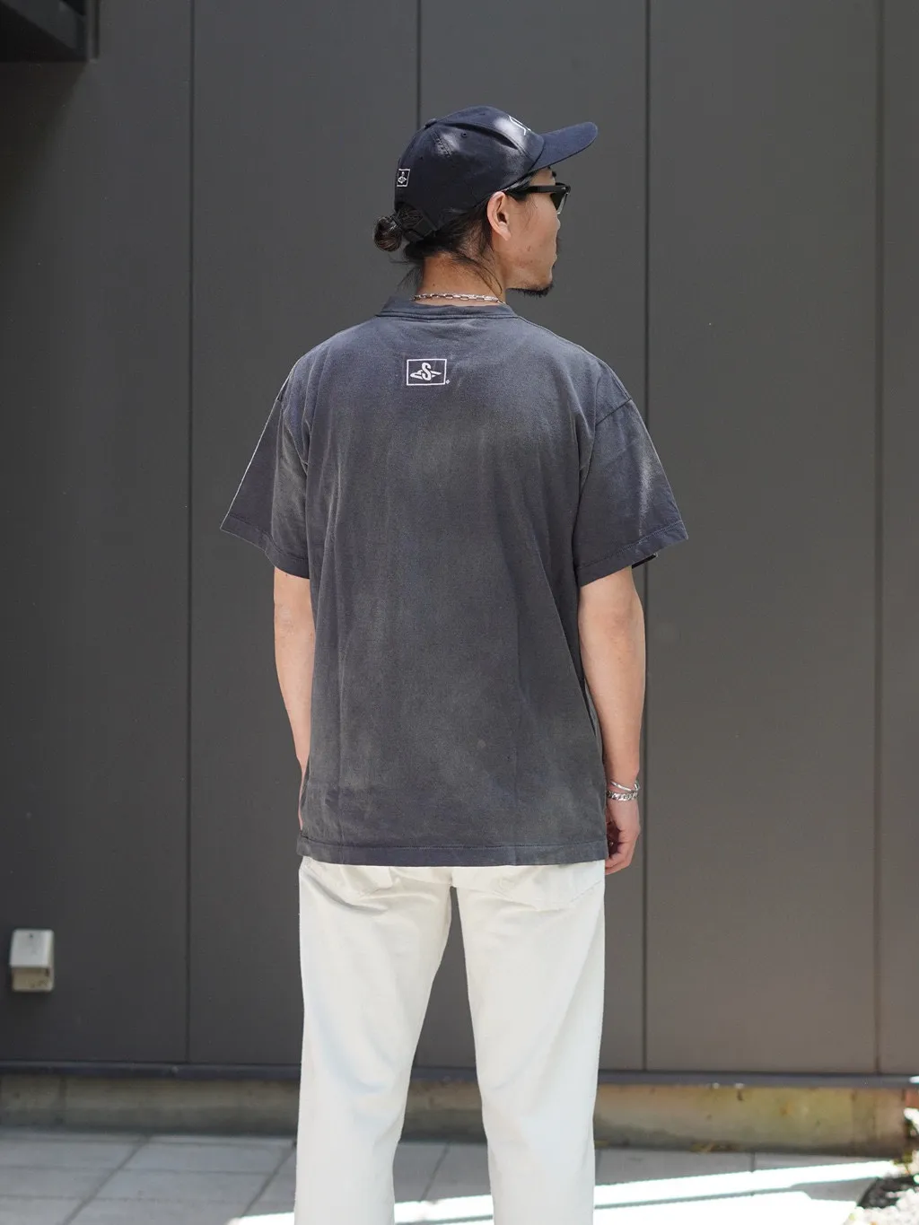SAINT Mxxxxxx SM6 TEE/BLK latest model SM6 basic LOGO printed TEE, washed black S-XL, garment dyeing, heavy washing to make old, hanging holes, highly restored original printing, correct with anti-counterfeiting angel mark